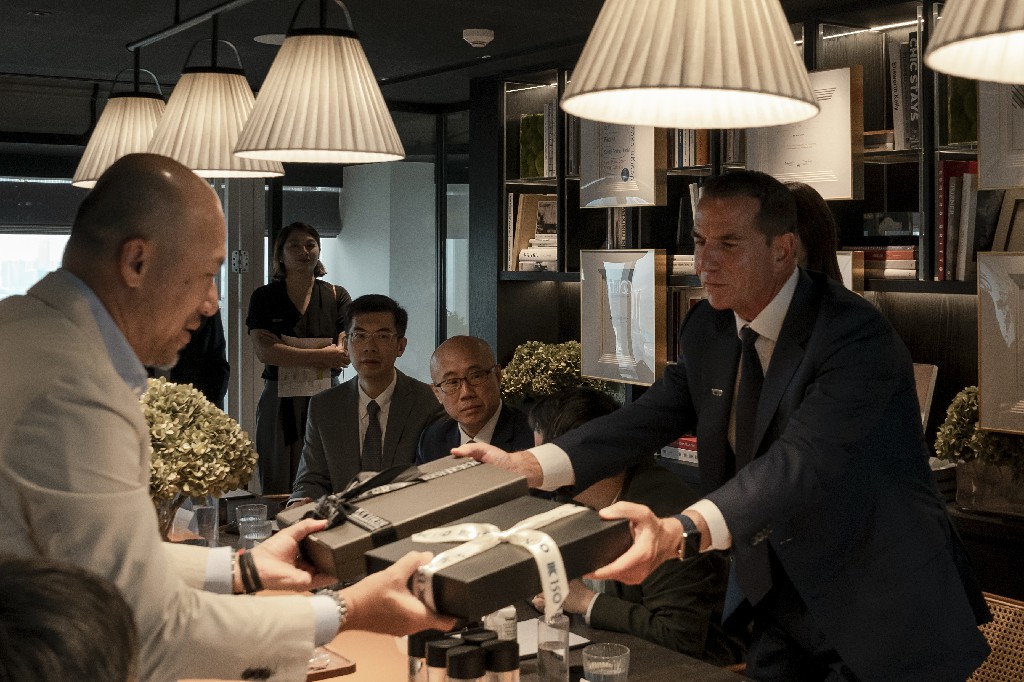 David Kohler, Chairman of the Board and CEO of Kohler Group, visited CCD for the first time in China